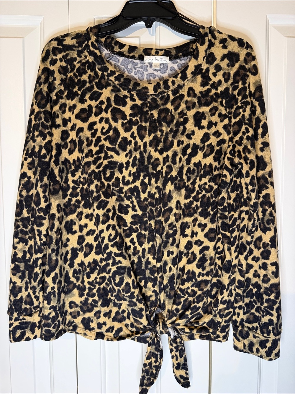 nine britton Leopard Print Crewneck Sweater Top - Tan & Black